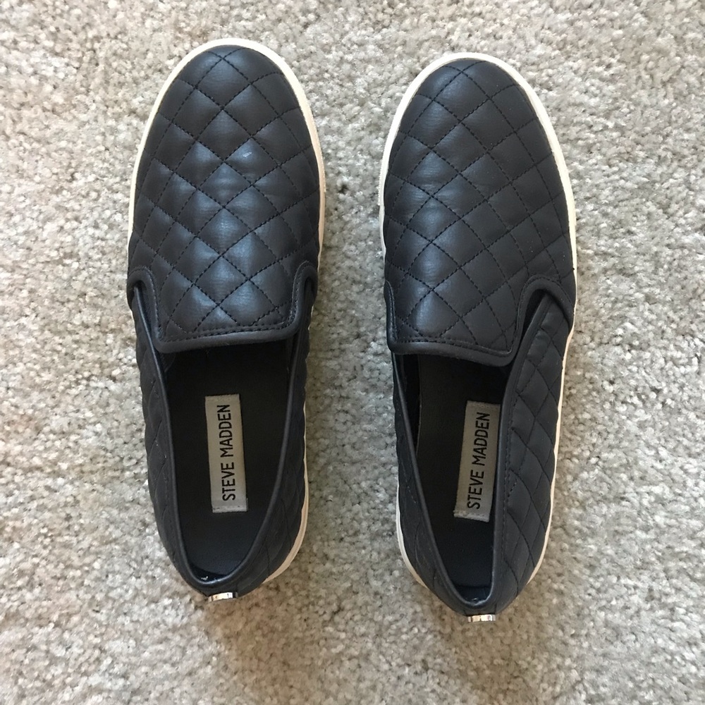 Slip on sneaker